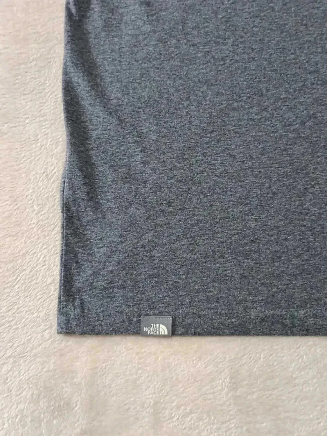 Camiseta The North Face cinza duplo logotipo tamanho M – photo 6